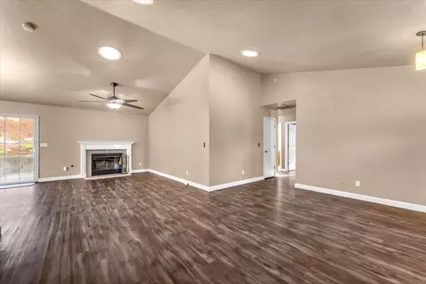 662 Ansley Ct, Redding, CA 96003 photo 5