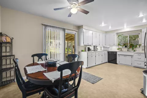 Dining - 1556 Minor St, Redding, CA 96002 photo 2 of 2
