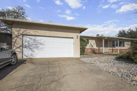 Exterior - 1556 Minor St, Redding, CA 96002 photo 10 of 13
