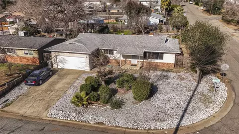View/Area - 1556 Minor St, Redding, CA 96002 photo 2 of 3