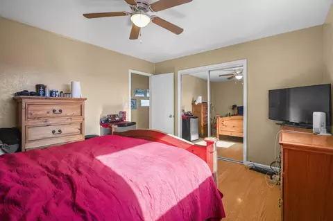 Bedroom - 1556 Minor St, Redding, CA 96002 photo 1 of 6