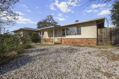 Exterior - 1556 Minor St, Redding, CA 96002 photo 8 of 13