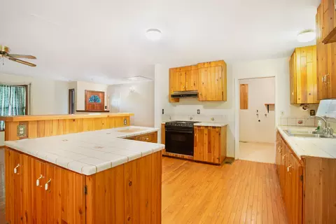 Kitchen - 14311 Indian Acres Trl, Redding, CA 96003 photo 1 of 2