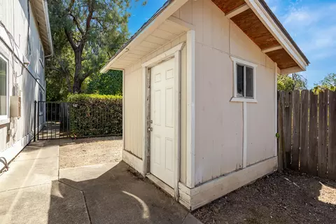 Exterior - 2616 W Hillside Dr, Anderson, CA 96007 photo 4 of 6