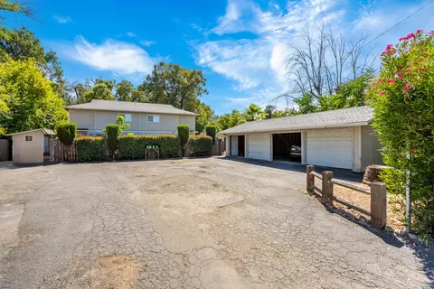 Exterior - 2616 W Hillside Dr, Anderson, CA 96007 photo 5 of 6