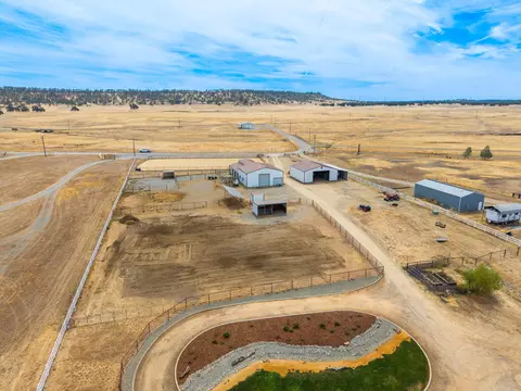 View/Area - 17925 Rivers Edge Dr, Red Bluff, CA 96080 photo 6 of 16