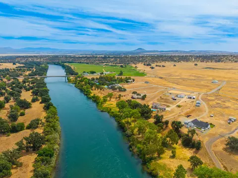 View/Area - 17925 Rivers Edge Dr, Red Bluff, CA 96080 photo 14 of 16