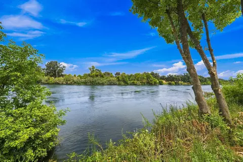 View/Area - 17925 Rivers Edge Dr, Red Bluff, CA 96080 photo 2 of 16
