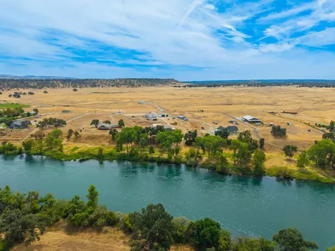 View/Area - 17925 Rivers Edge Dr, Red Bluff, CA 96080 photo 13 of 16