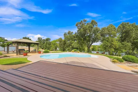 Exterior - 17925 Rivers Edge Dr, Red Bluff, CA 96080 photo 6 of 20