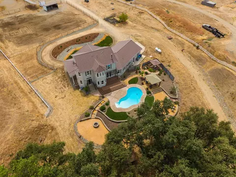 View/Area - 17925 Rivers Edge Dr, Red Bluff, CA 96080 photo 10 of 16