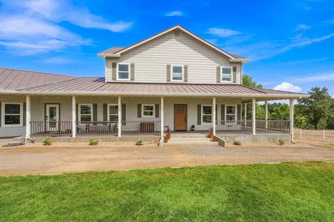 Exterior - 17925 Rivers Edge Dr, Red Bluff, CA 96080 photo 3 of 20
