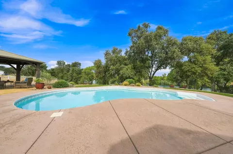 Exterior - 17925 Rivers Edge Dr, Red Bluff, CA 96080 photo 7 of 20