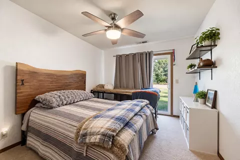 Bedroom - 891 Sunriver Ln, Redding, CA 96001 photo 3 of 3