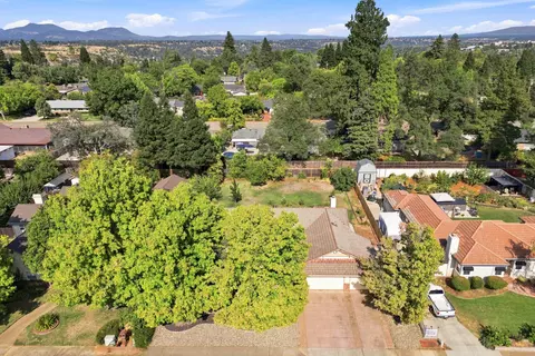 View/Area - 891 Sunriver Ln, Redding, CA 96001 photo 1 of 2