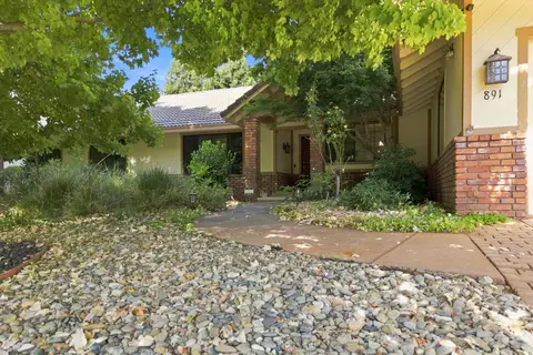Exterior - 891 Sunriver Ln, Redding, CA 96001 photo 6 of 6