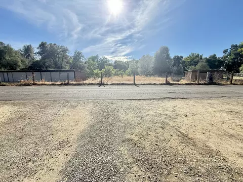 2640 Henderson Rd, Redding, CA 96002 photo 8
