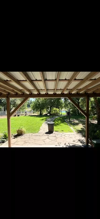 Exterior - 125 Howell Ave, Red Bluff, CA 96080 photo 5 of 8