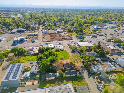1424 Spruce St, Redding, CA 96001 photo 12