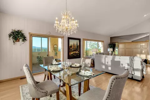 Dining - 3197 Pinot Path, Redding, CA 96001 photo 1 of 1
