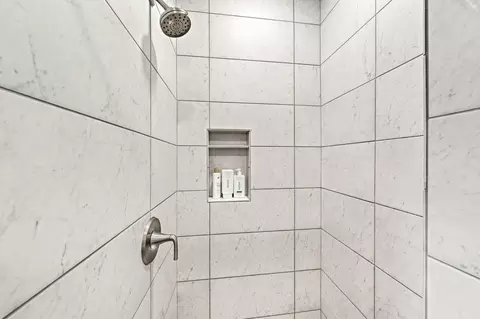 Bath - 5707 Constitution Way, Redding, CA 96003 photo 7 of 7