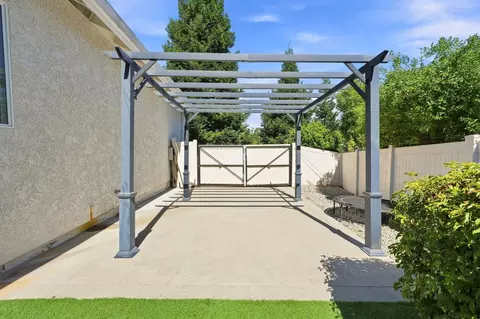 Exterior - 5707 Constitution Way, Redding, CA 96003 photo 7 of 10