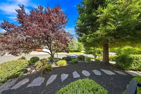 Exterior - 5707 Constitution Way, Redding, CA 96003 photo 9 of 10