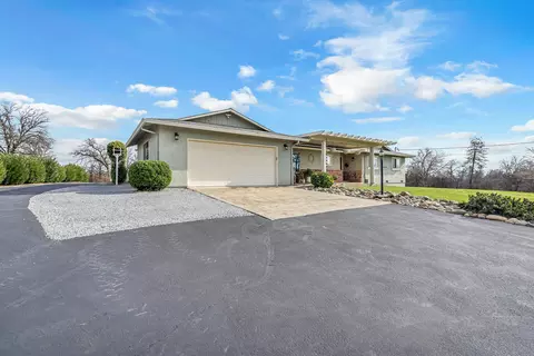 12249 Manzanoaks Dr, Redding, CA 96003 photo 3