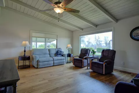 12249 Manzanoaks Dr, Redding, CA 96003 photo 16