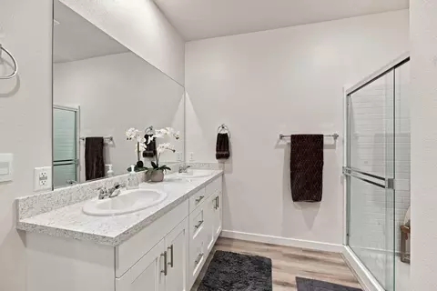 Bath - 5237 Monaco Pkwy, Redding, CA 96002 photo 1 of 3