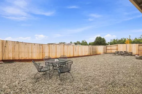 Exterior - 5237 Monaco Pkwy, Redding, CA 96002 photo 4 of 5