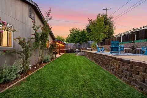 Exterior - 1360 Hemlock Ave, Anderson, CA 96007 photo 12 of 12
