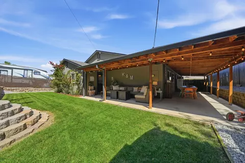 Exterior - 1360 Hemlock Ave, Anderson, CA 96007 photo 4 of 12