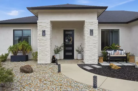 Exterior - 4689 Kilkee Dr, Redding, CA 96001 photo 5 of 13