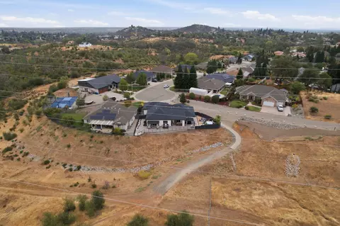 View/Area - 4689 Kilkee Dr, Redding, CA 96001 photo 4 of 7