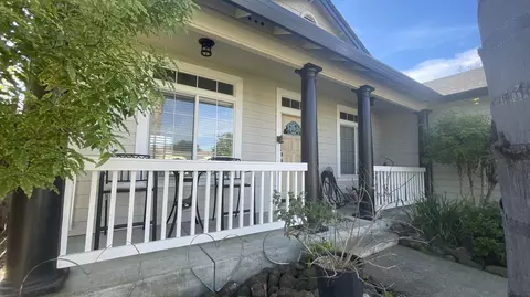 Exterior - 208 Viking Ct, Windsor, CA 95492 photo 5 of 7