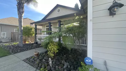 Exterior - 208 Viking Ct, Windsor, CA 95492 photo 2 of 7