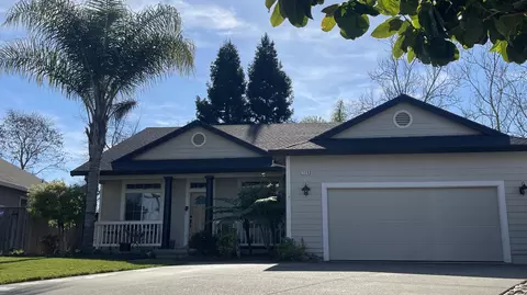 Exterior - 208 Viking Ct, Windsor, CA 95492 photo 3 of 7