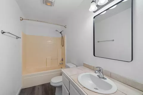 Bath - 14780 Marin Dr, Redding, CA 96003 photo 3 of 3