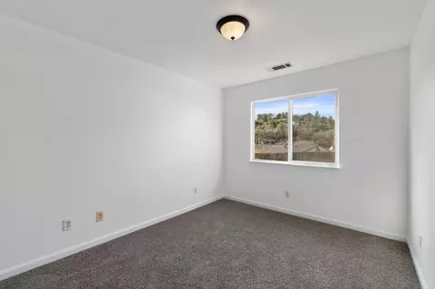 Bedroom - 14780 Marin Dr, Redding, CA 96003 photo 5 of 6