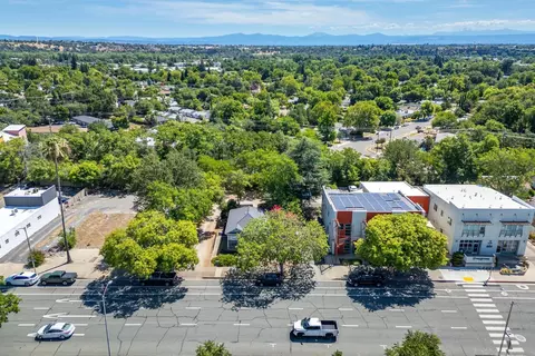View/Area - 2037 Pine St, Redding, CA 96001 photo 1 of 4