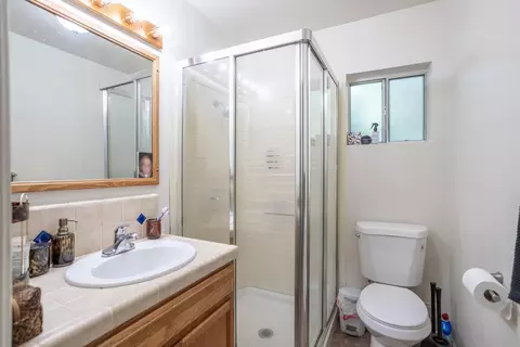 Bath - 2037 Pine St, Redding, CA 96001 photo 2 of 2