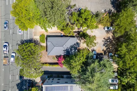 View/Area - 2037 Pine St, Redding, CA 96001 photo 4 of 4