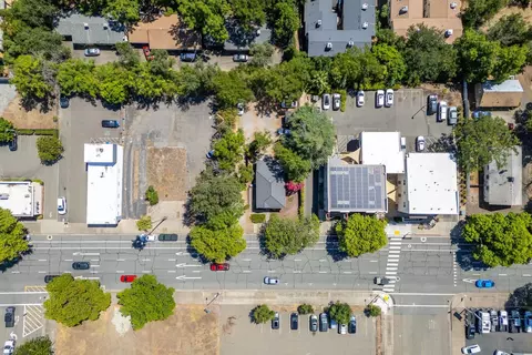 View/Area - 2037 Pine St, Redding, CA 96001 photo 3 of 4