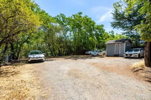 Exterior - 2037 Pine St, Redding, CA 96001 photo 4 of 6