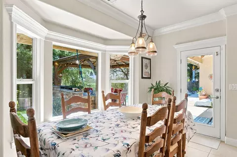Dining - 2323 Tradition Way, Redding, CA 96001 photo 2 of 2