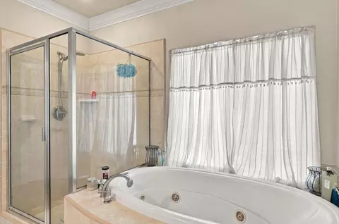 Bath - 2323 Tradition Way, Redding, CA 96001 photo 2 of 6