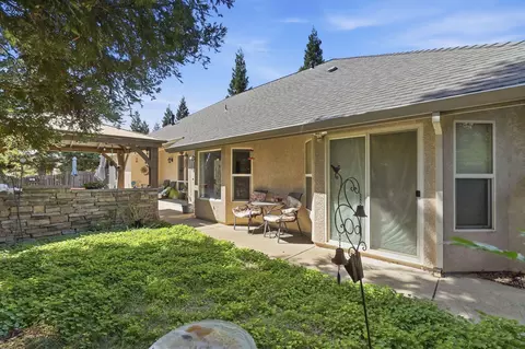 Exterior - 2323 Tradition Way, Redding, CA 96001 photo 8 of 10