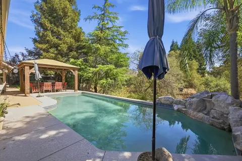 Exterior - 2323 Tradition Way, Redding, CA 96001 photo 5 of 10