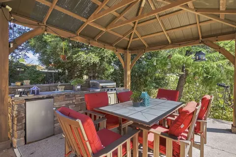 Exterior - 2323 Tradition Way, Redding, CA 96001 photo 6 of 10